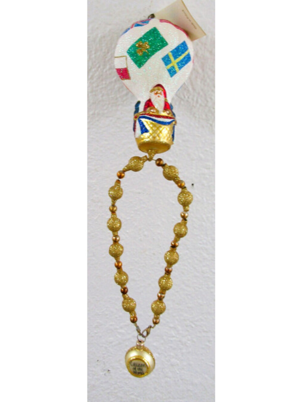 Patricia Breen Citizen of the World 2001 Hot Air Balloon Ornament and Garland